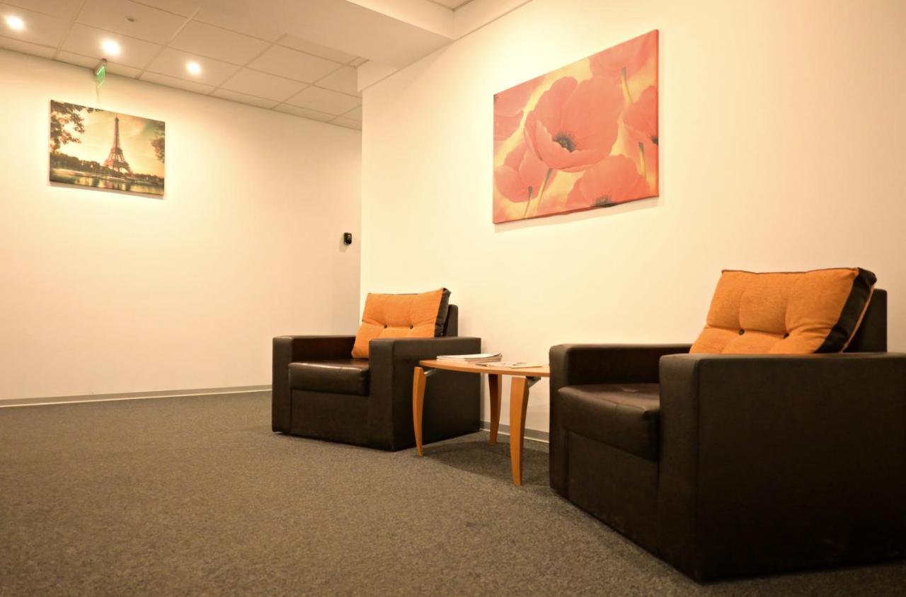 Luana Airport Apartments #3 Otopeni Eksteriør bilde