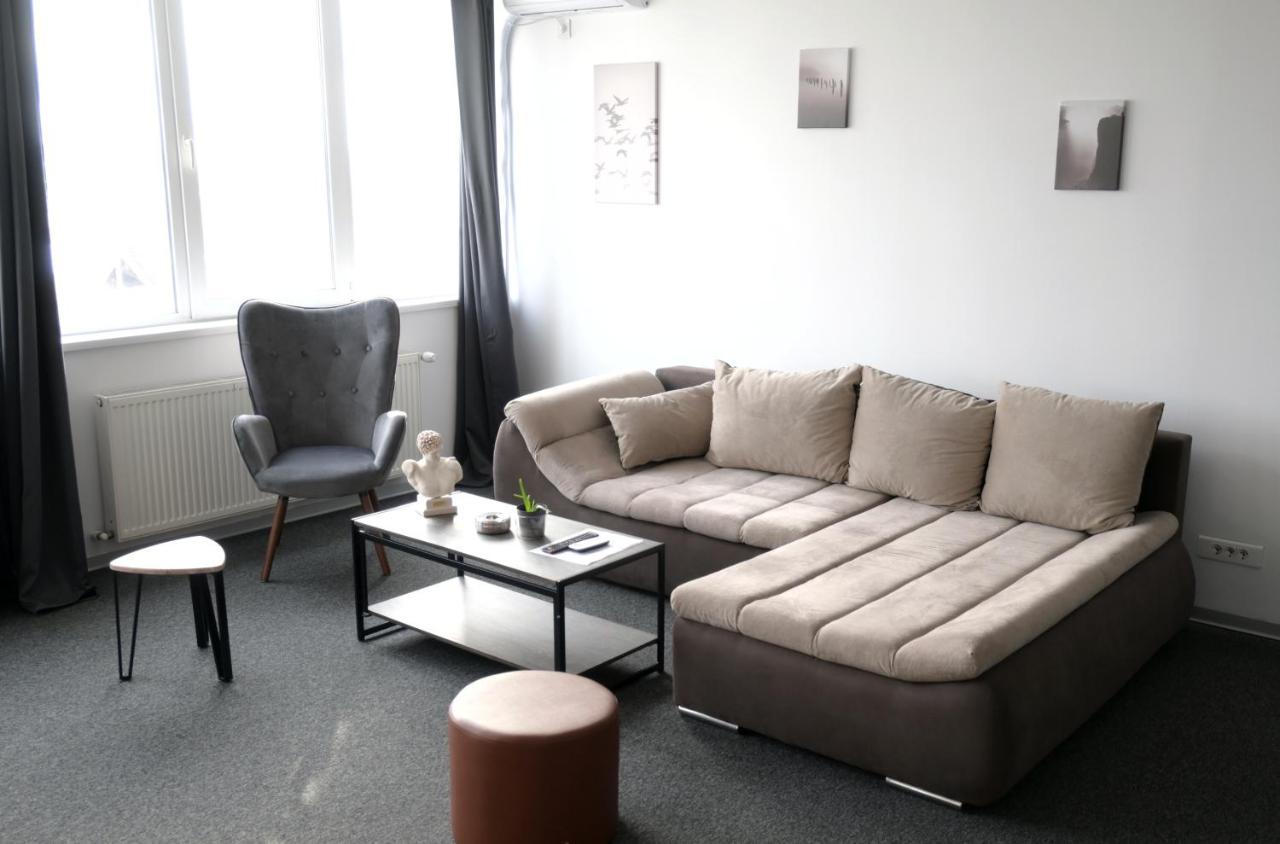 Luana Airport Apartments #3 Otopeni Eksteriør bilde